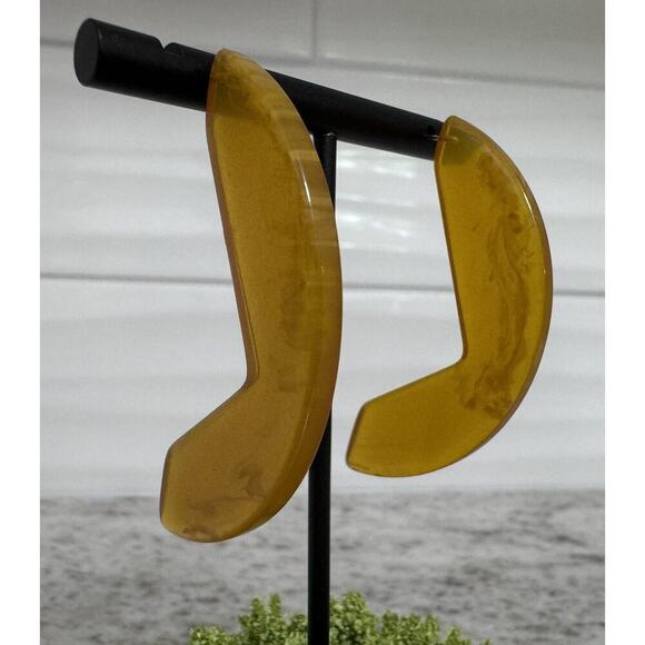 Vintage MCM Chunky Butterscotch Abstract Bakelite Dangle Drop Earrings - Picture 3 of 6
